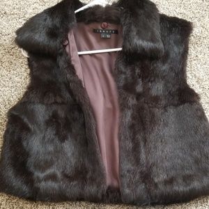 Fur vest